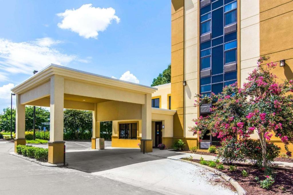 Mulberry Inn Newport News Esterno foto